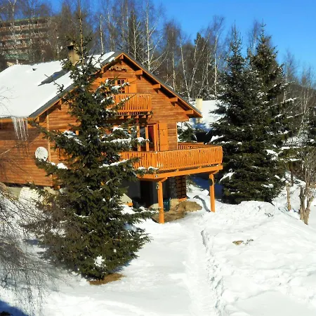 Chalet Chaleureux A Avec Vue Sur La Montagne