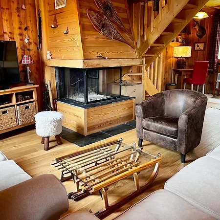 Chalet Chaleureux A Avec Vue Sur La Montagne
