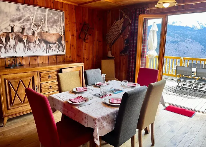 Chaleureux A Avec Vue Sur La Montagne